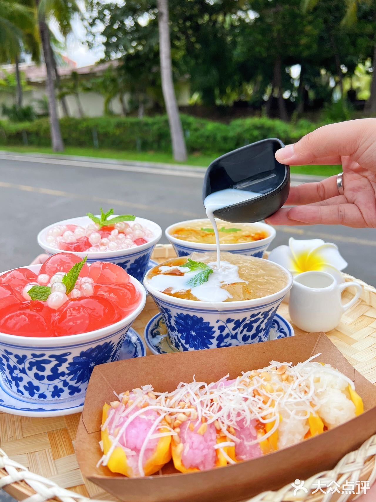 必点的大转盘超值，一次性吃到十几种海南特色美食