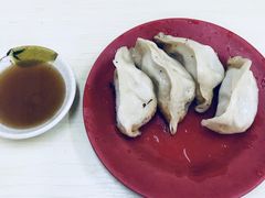 -黄阿姨锅贴大王(万航渡路店)