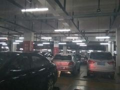 -虹桥火车站-停车场