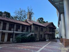 -香港大学
