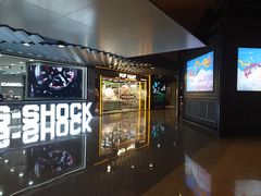 -泡泡玛特POPMART(侨福芳草地店)