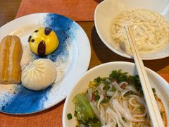 -亚龙湾希尔顿自助餐厅·海鲜·烧烤·沙滩BBQ·现场乐队