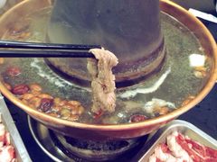 新梅居(云南南路店)-新梅居(宁海东路店)