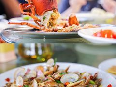 -三亚火车头万人海鲜广场