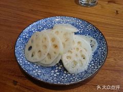 -泉畔人家·老济南经典鲁菜(大明湖店)