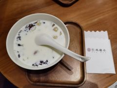 鲜奶桃胶莲子-彬媽糖水(万象天地店)