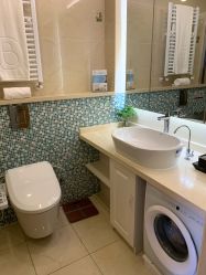 -海豚湾高端月子会所(黄浦店)