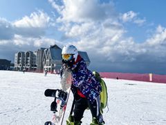 -鳌山滑雪度假区