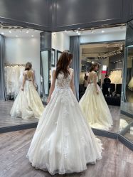 -深白婚纱艺术馆(王府壹号店)