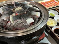 -围炉肉舍•炭烤活鳗•丹东海鲜烤肉(步行街店)