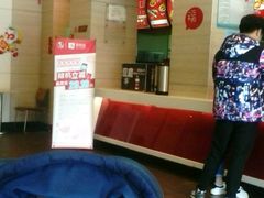 -肯德基(盘龙奥莱店)