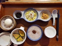 -杰爱月子护理中心