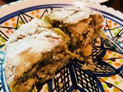 鸡肉杏仁卷-Tajine Moroccan塔金摩洛哥中东餐厅