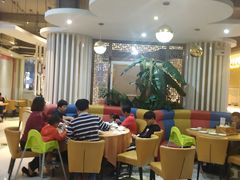 大堂-林辉家宴·本地家常菜·头牌清远鸡(先锋店)