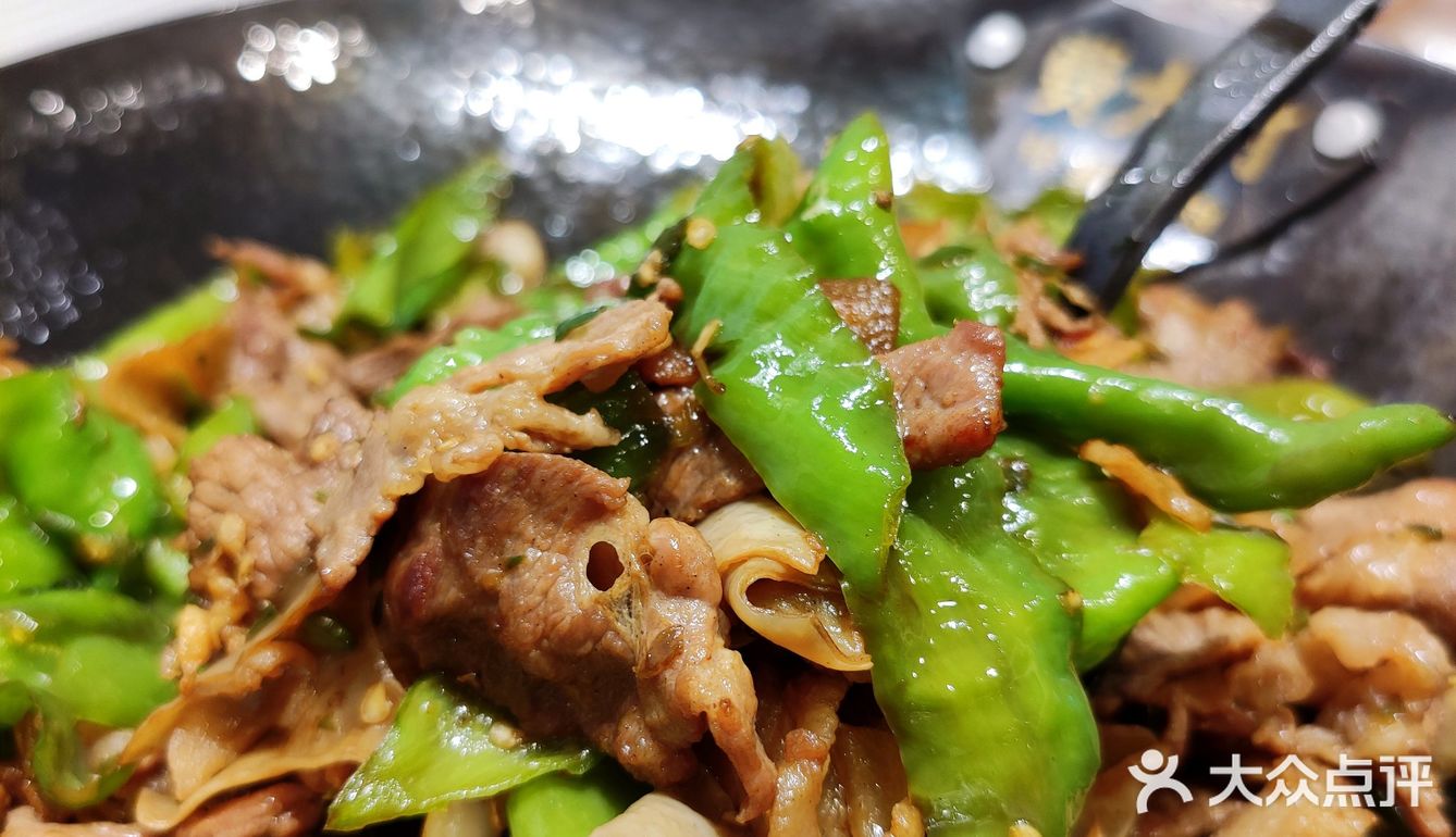 费大厨王炸组合「辣椒炒肉＋大王柠檬茶」每桌必点[坏笑]