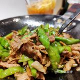 费大厨王炸组合「辣椒炒肉＋大王柠檬茶」每桌必点[坏笑]