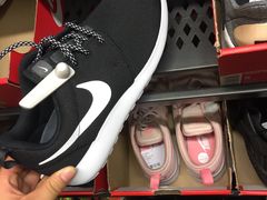 -NIKE上海青浦换季优惠店