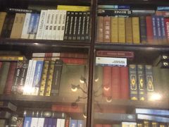 -钟书阁(松江泰晤士小镇店)