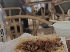 -闫家驴肉老店(华电一校店)