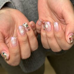 -猪猪女孩日式美睫美甲