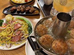 -月亮眼花园餐厅书吧酒吧