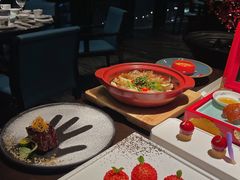 -江上荟·创意中国菜(绿地缤纷城店)