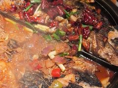 -鸣记脆皮烤鱼·海鲜烤鱼(三八广场店)