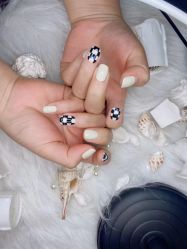 -苏彩·皮肤管理美甲美睫