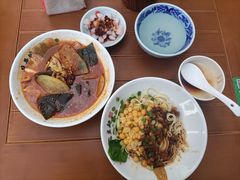 -兵哥豌豆面(雅颂居店)