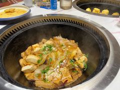 -雪乡人家东北菜·铁锅炖一切(高斯路店)