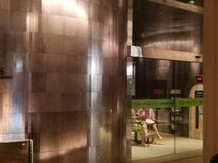 -涨巢·潮玩水疗局