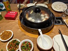 -濠轩阁特色生蚝火锅(水湾路店)