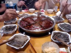 满桌毛肚-祝幺妹火锅(裕华村总店)