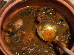 小鸡炖蘑菇-关东小磨东北菜(漕河泾印象城店)