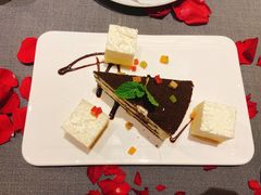 -YUE·6·西式融合餐厅(外滩六号店)