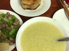 小米粥-宝瑞门钉肉饼店
