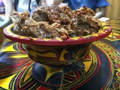 小猪坨坨肉-金荞麦彝家美食