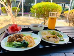 -广州鸿粤星辉奔驰4S店(钟村店)