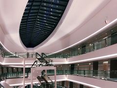 -上海滴水湖皇冠假日酒店