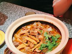 -牛腩之旅·牛腩牛杂煲(经纬汇店)