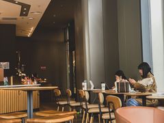 大堂-星巴克(七宝领展广场1F店)