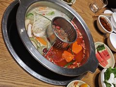 -佬土鹅肠火锅(中建大观店)