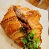 在佛山一定要试一次的牛角包