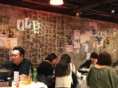 大堂-鲜入围煮花胶鸡海鲜火锅