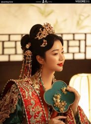 -雪中彩影婚纱摄影·微光艺术中心