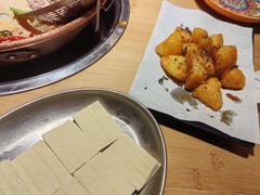 -洱火云南酸菜牛肉火锅(石景山当代商城店)