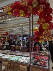 -六福珠寶(巴黎春天五角场店)