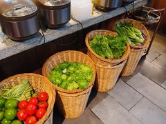 -挂旗柴锅鸡(蚌山区嘉年华店)