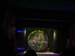 -工人俱乐部剧场杂技表演