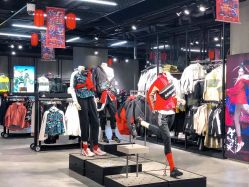 -adidas(德基广场店)